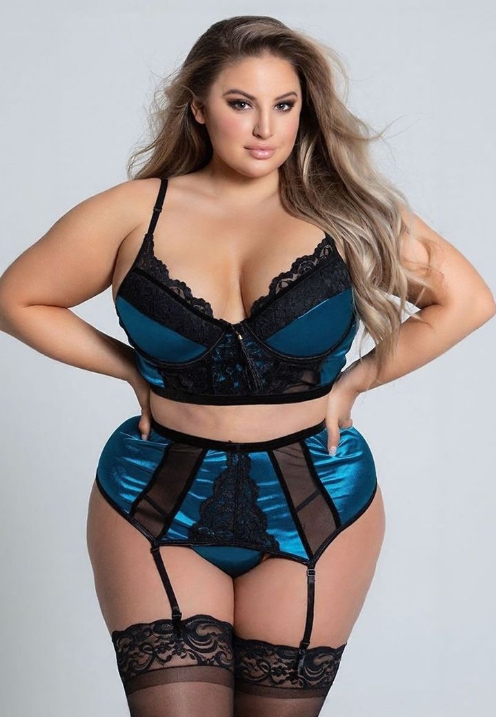 Conjunto Tatiana Turquesa e Preto: Sutiã, Cinta-liga, Tanga