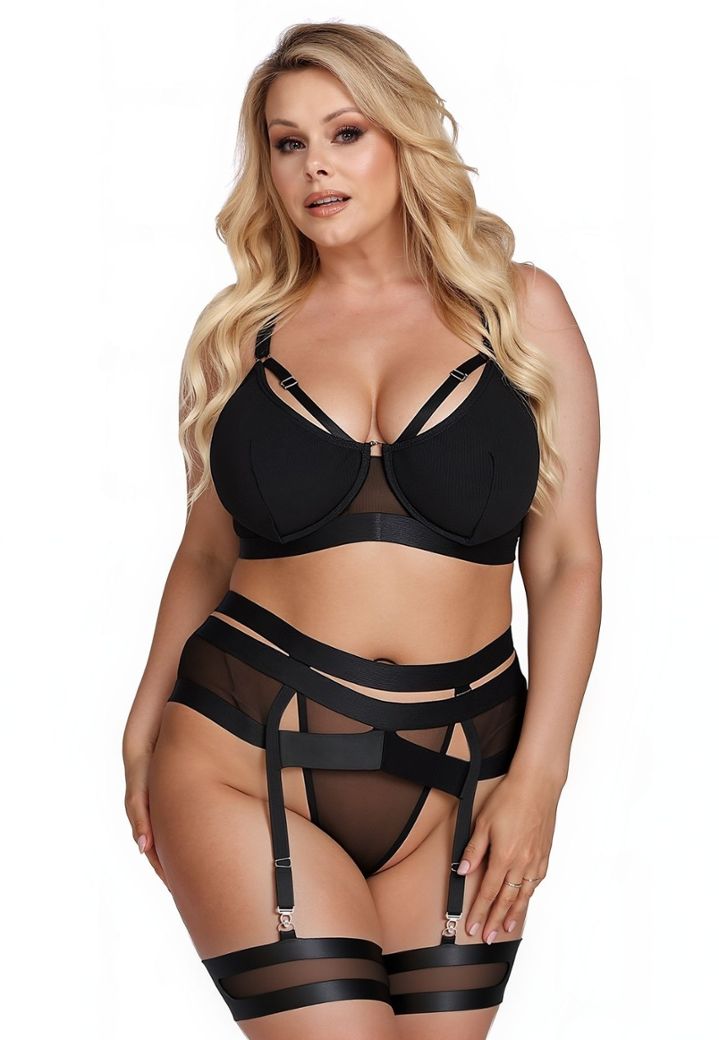 Greta set: Fishnet και σατέν για μια εξαιρετικά σέξι εμφάνιση